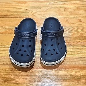 Crocs(black)  Men 5/women 7